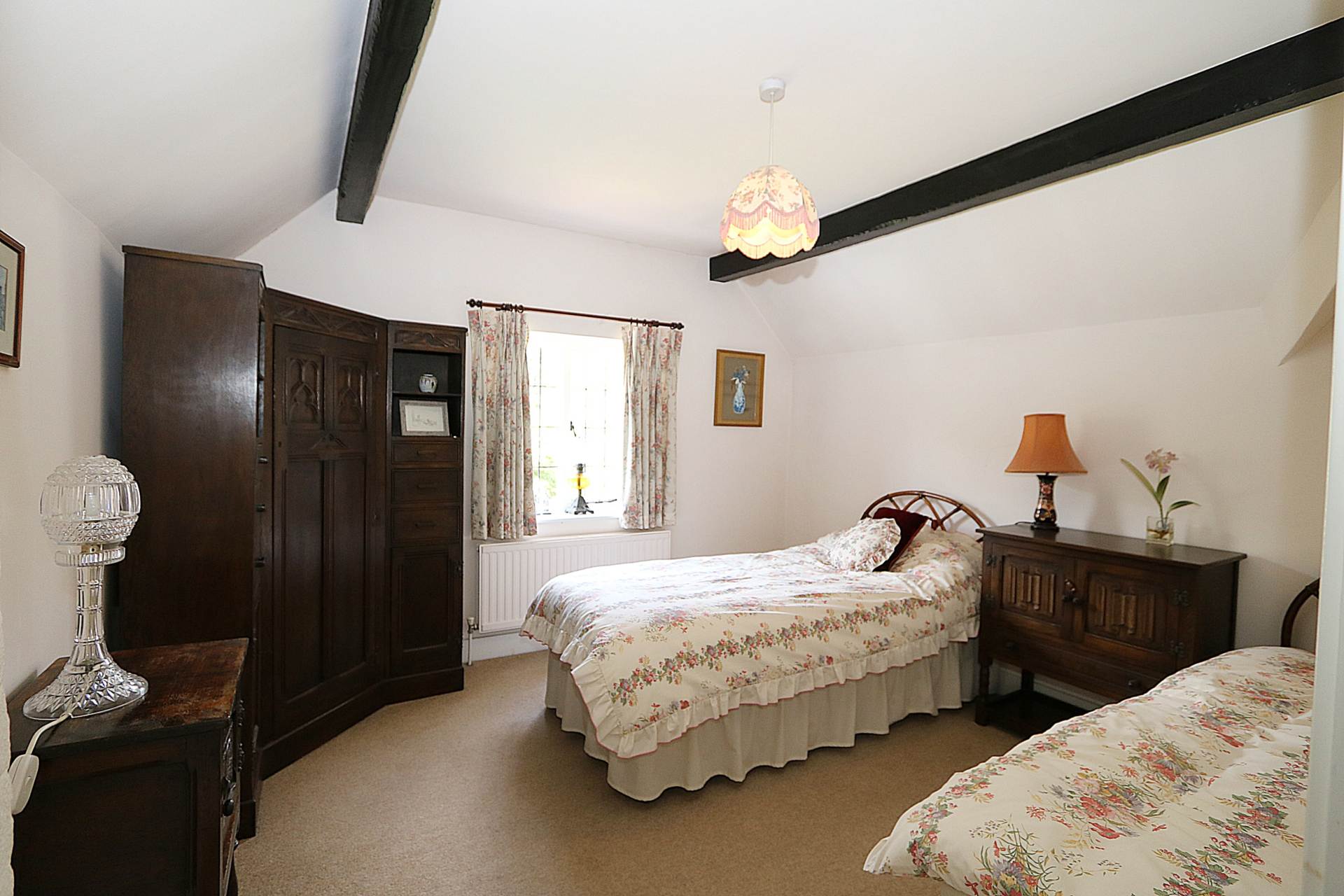 Sulham, edge of Pangbourne - 4 bed period house with 29 acres, Image 14