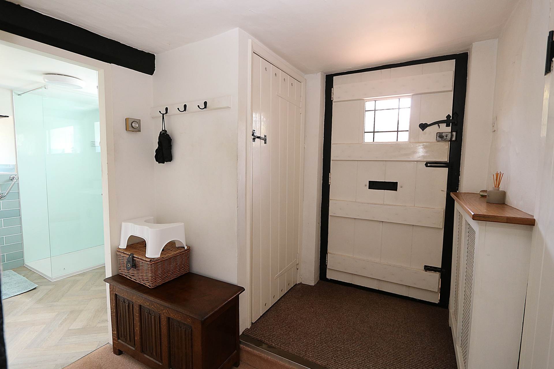 Sulham, edge of Pangbourne - 4 bed period house with 29 acres, Image 17