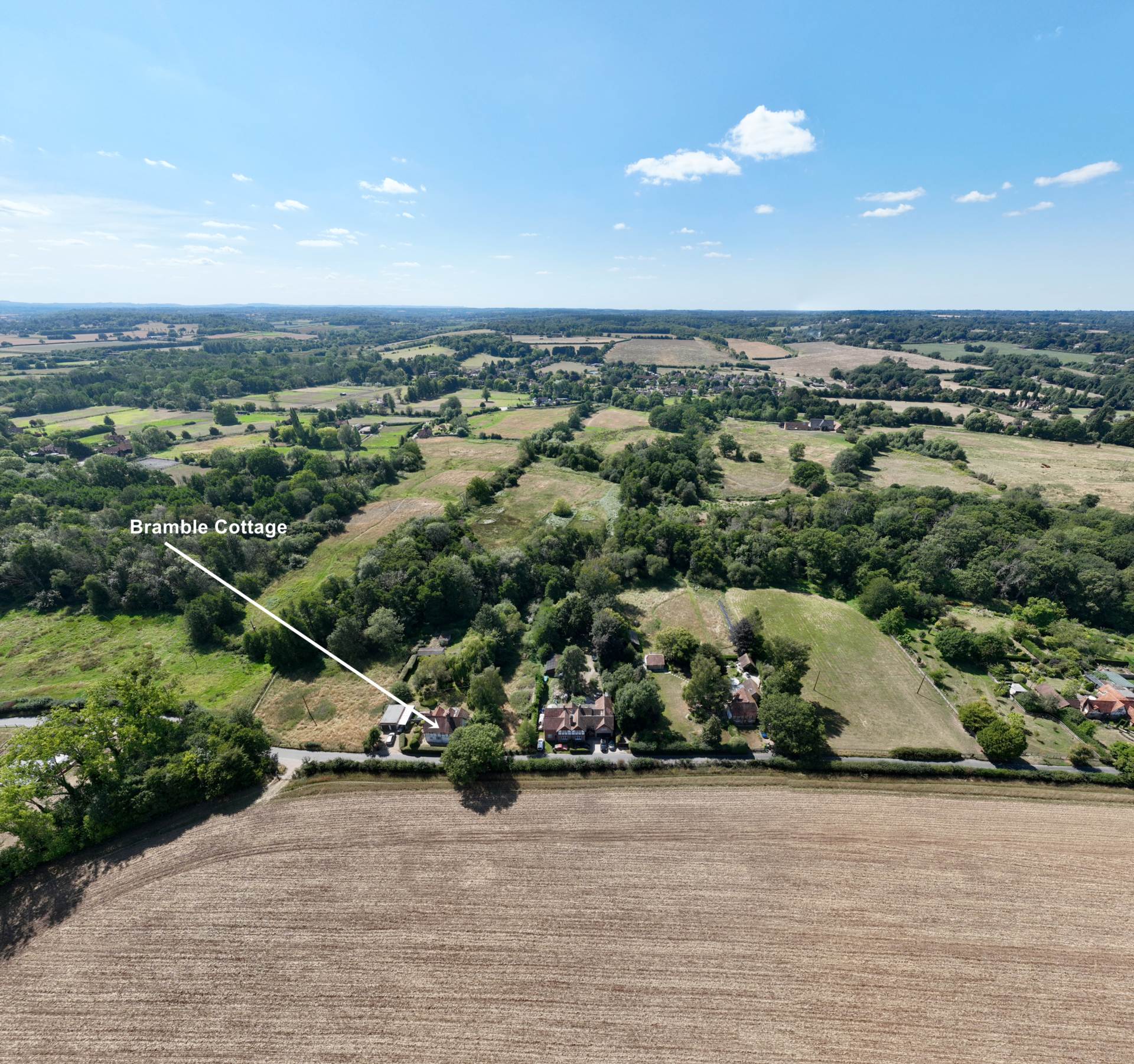 Sulham, edge of Pangbourne - 4 bed period house with 29 acres, Image 19