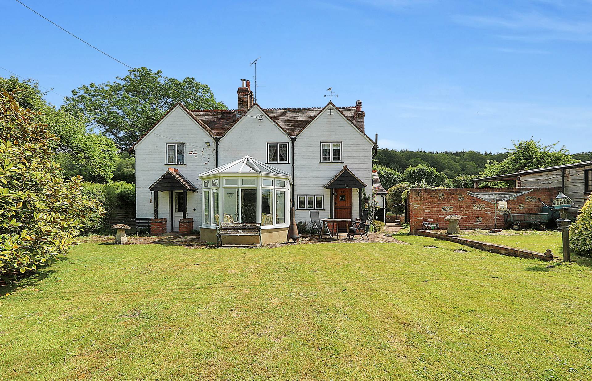 Sulham, edge of Pangbourne - 4 bed period house with 29 acres, Image 2