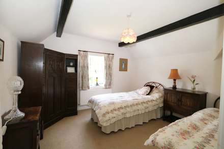 Sulham, edge of Pangbourne - 4 bed period house with 29 acres, Image 14