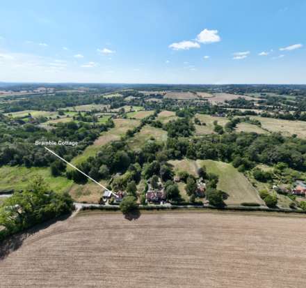 Sulham, edge of Pangbourne - 4 bed period house with 29 acres, Image 19
