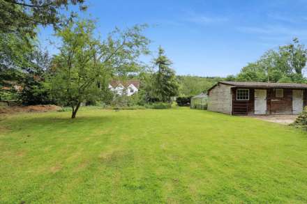 Sulham, edge of Pangbourne - 4 bed period house with 29 acres, Image 4