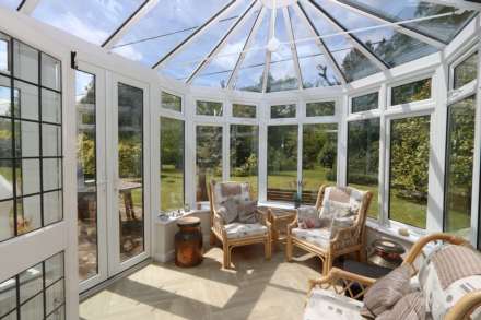 Sulham, edge of Pangbourne - 4 bed period house with 29 acres, Image 7