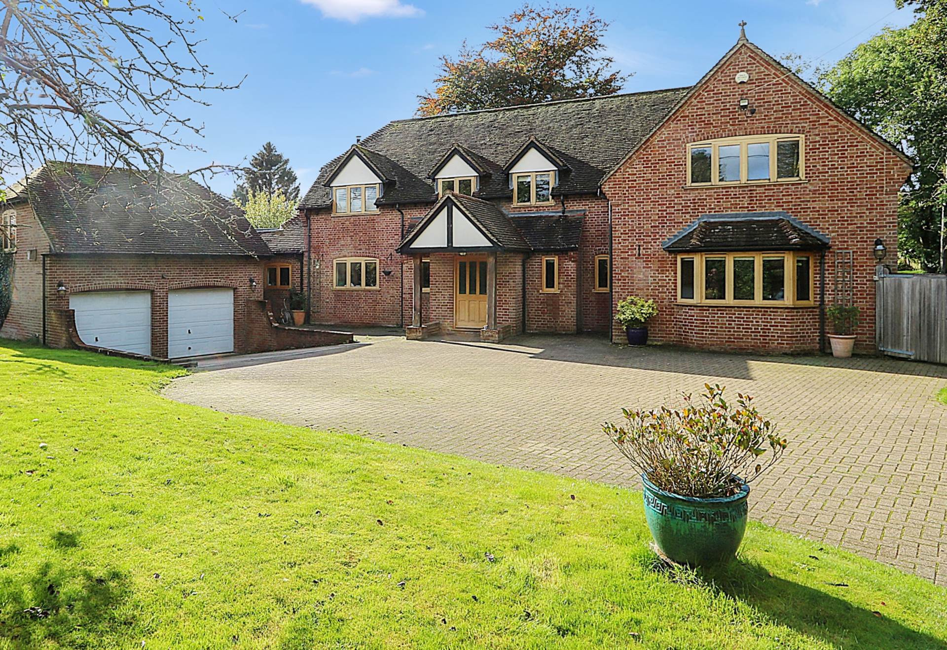 Blandys Lane, Upper Basildon, Image 1