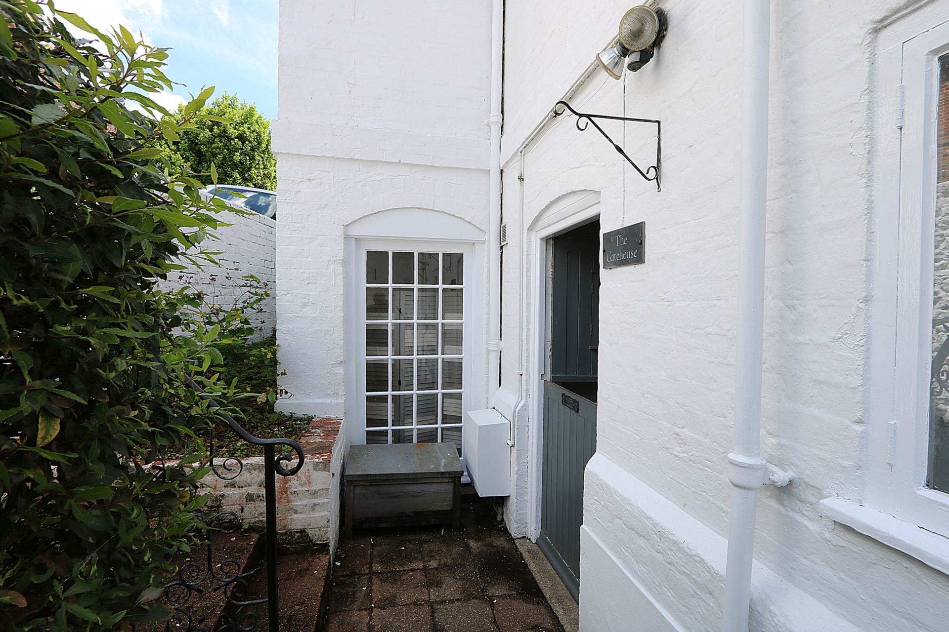 Whitchurch On Thames - walk to Pangbourne train station & shops, Image 11