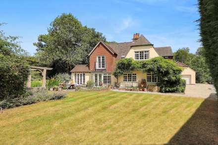 Yattendon, Berkshire -  1 mile to The Royal Oak hotel, restaurant & pub, village store, cafe & primary school, Image 1