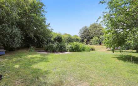 Yattendon, Berkshire -  1 mile to The Royal Oak hotel, restaurant & pub, village store, cafe & primary school, Image 23