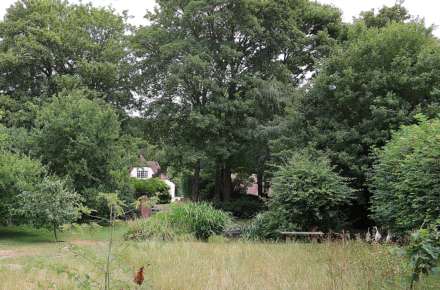 Yattendon, Berkshire -  1 mile to The Royal Oak hotel, restaurant & pub, village store, cafe & primary school, Image 30