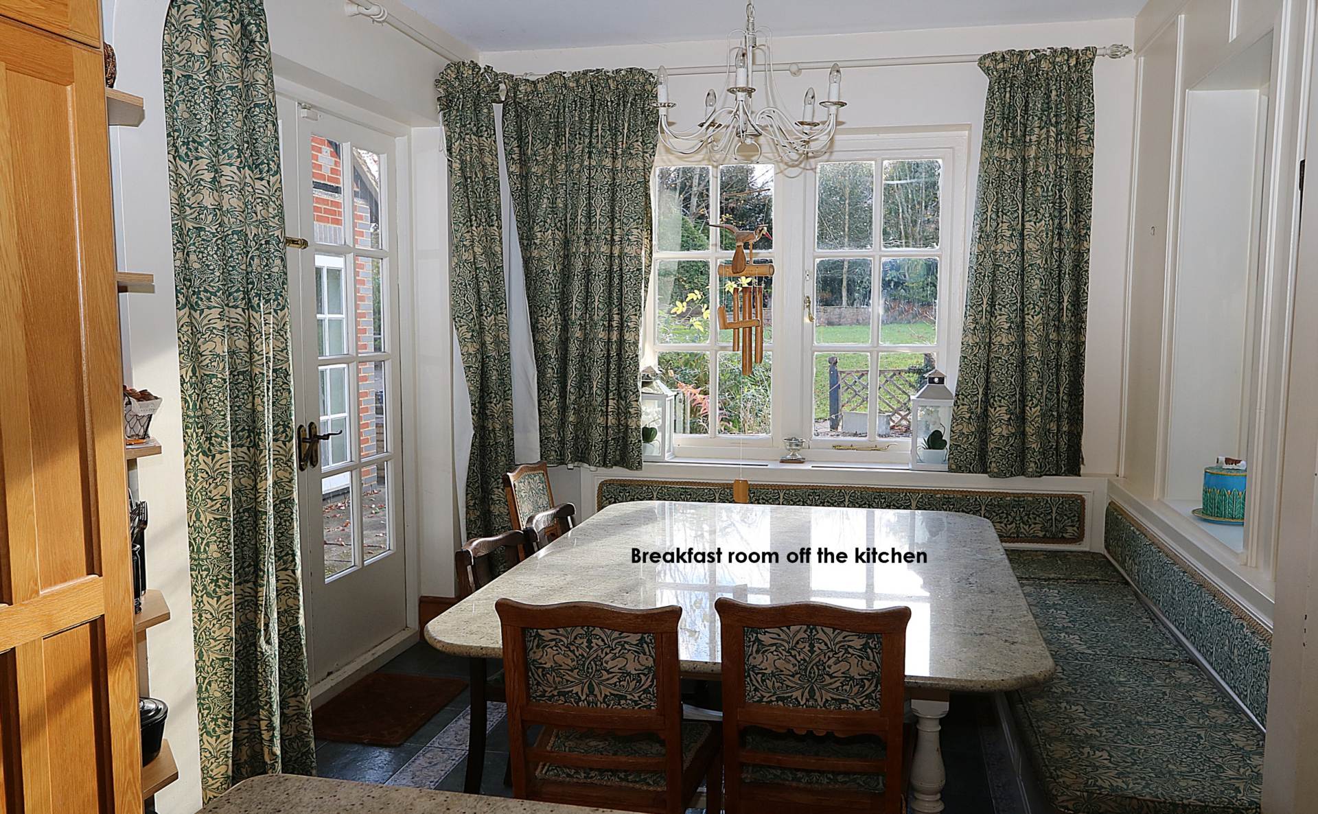 Riverview Road, Pangbourne - Walk to shops & train station, Image 8