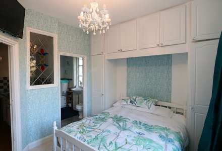 Riverview Road, Pangbourne - Walk to shops & train station, Image 26