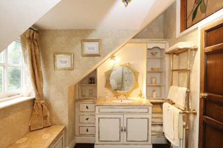 Riverview Road, Pangbourne - Walk to shops & train station, Image 30