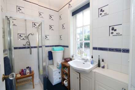 Riverview Road, Pangbourne - Walk to shops & train station, Image 33