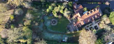 Riverview Road, Pangbourne - Walk to shops & train station, Image 6