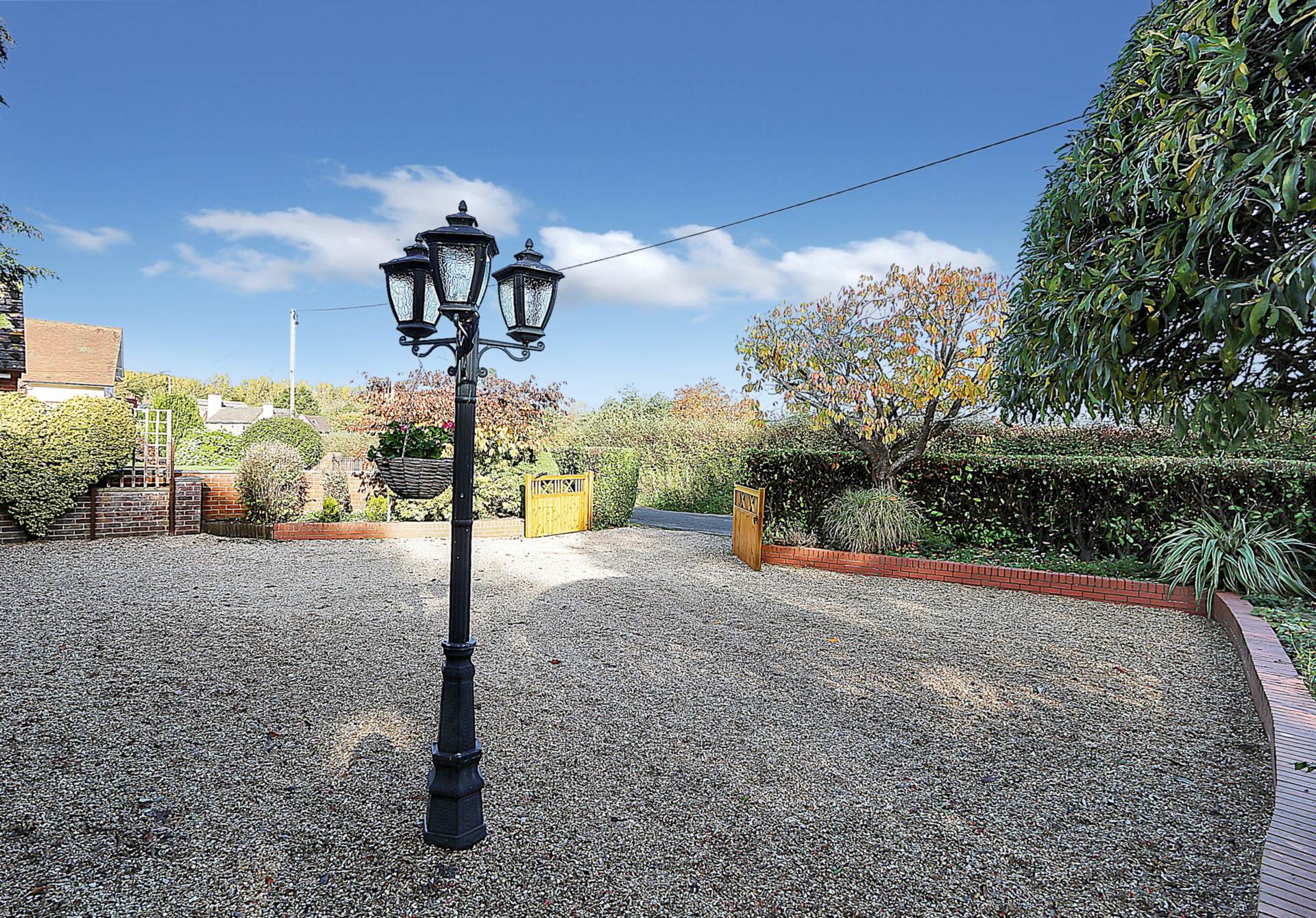 North Street, Nr Englefield - peaceful hamlet on the edge of Englefield estate, Image 16