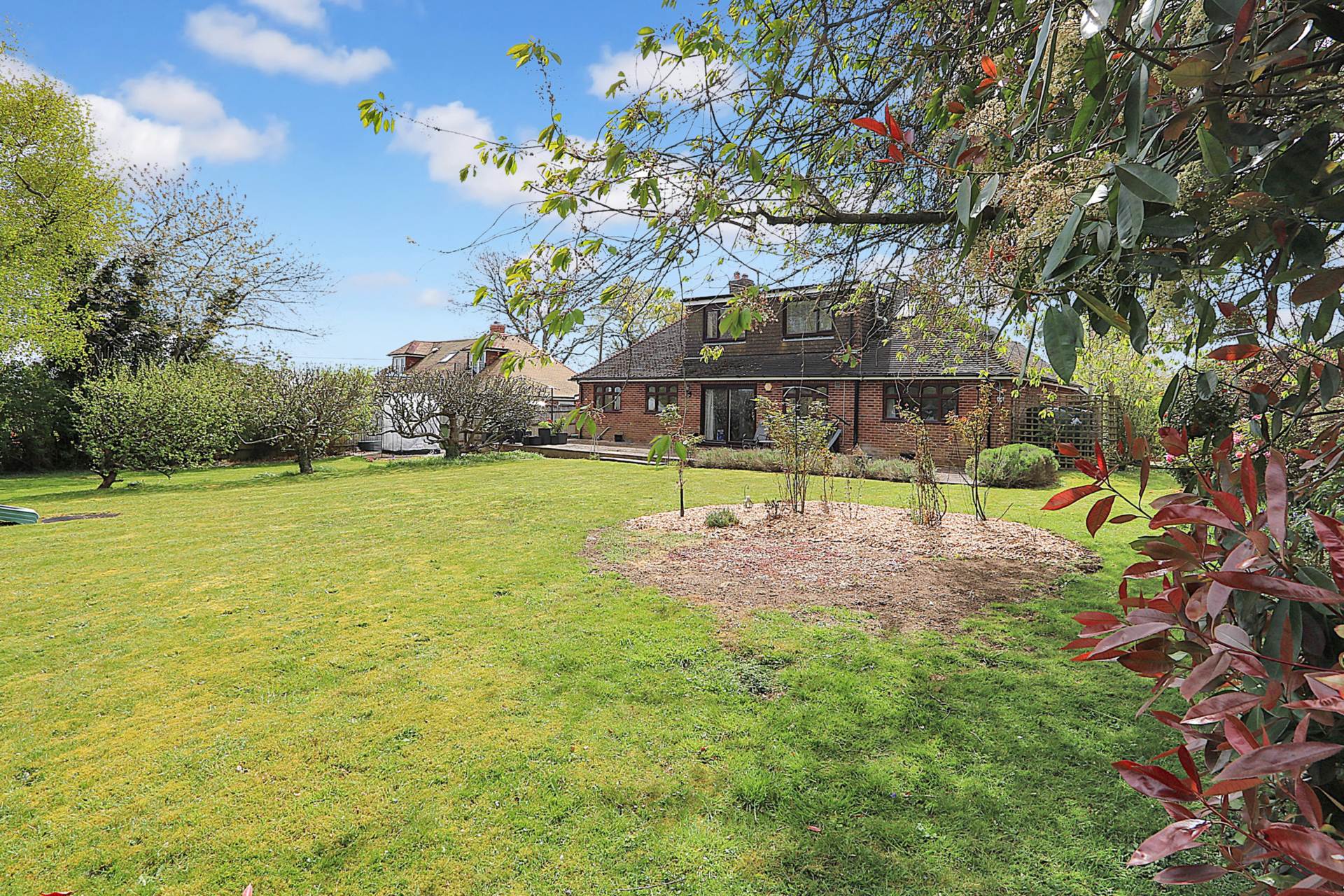 Emery Acres, Upper Basildon, Image 1