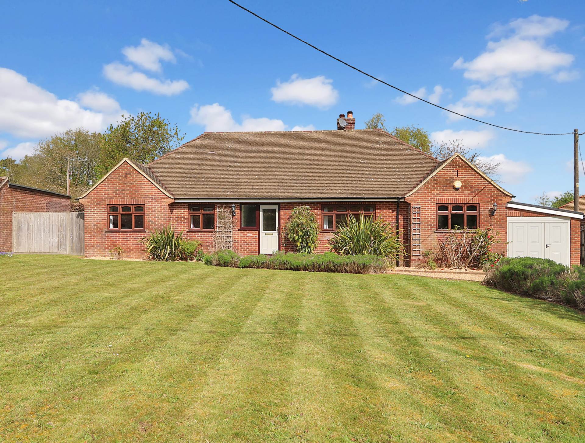 Emery Acres, Upper Basildon, Image 2