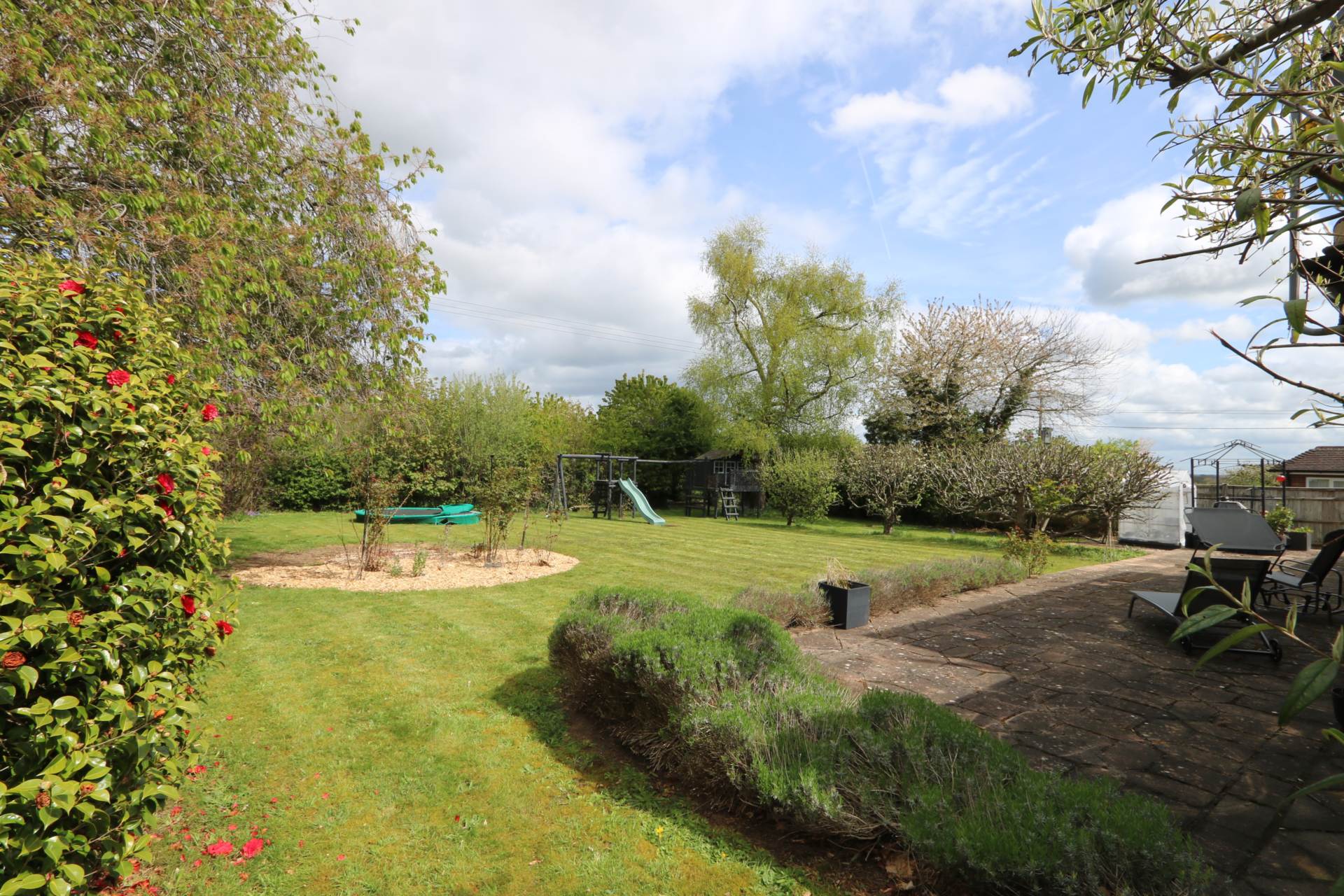 Emery Acres, Upper Basildon, Image 4