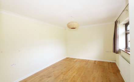 Emery Acres, Upper Basildon, Image 12