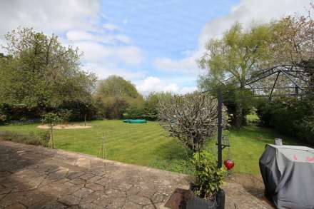 Emery Acres, Upper Basildon, Image 15