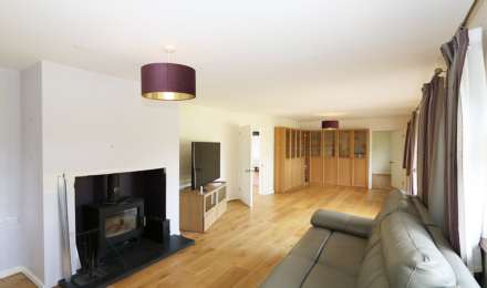 Emery Acres, Upper Basildon, Image 3