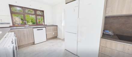 Emery Acres, Upper Basildon, Image 5