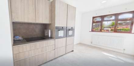 Emery Acres, Upper Basildon, Image 6