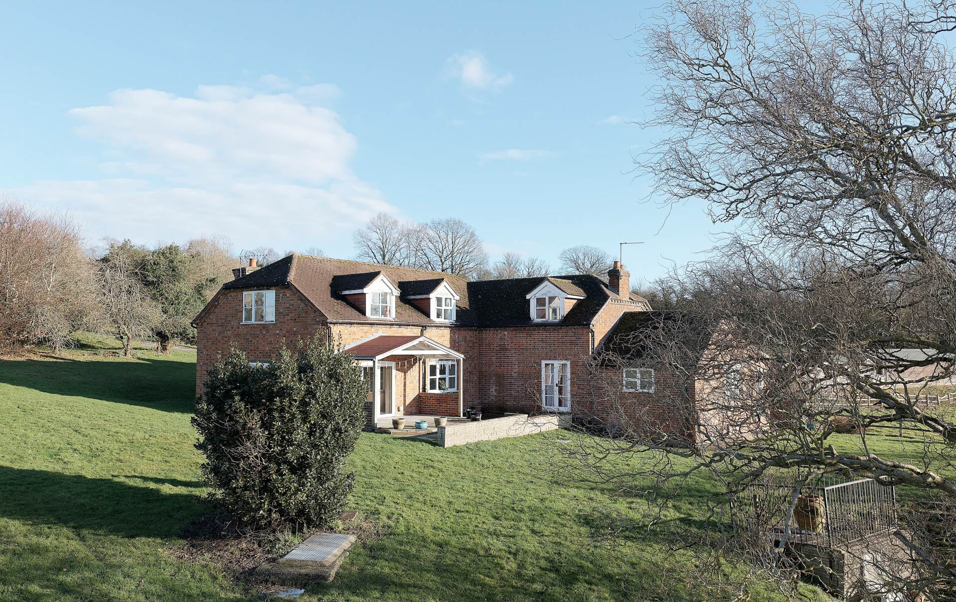 Padworth, Berkshire - 40 acres/ equestrian, 30 loose boxes, Image 12