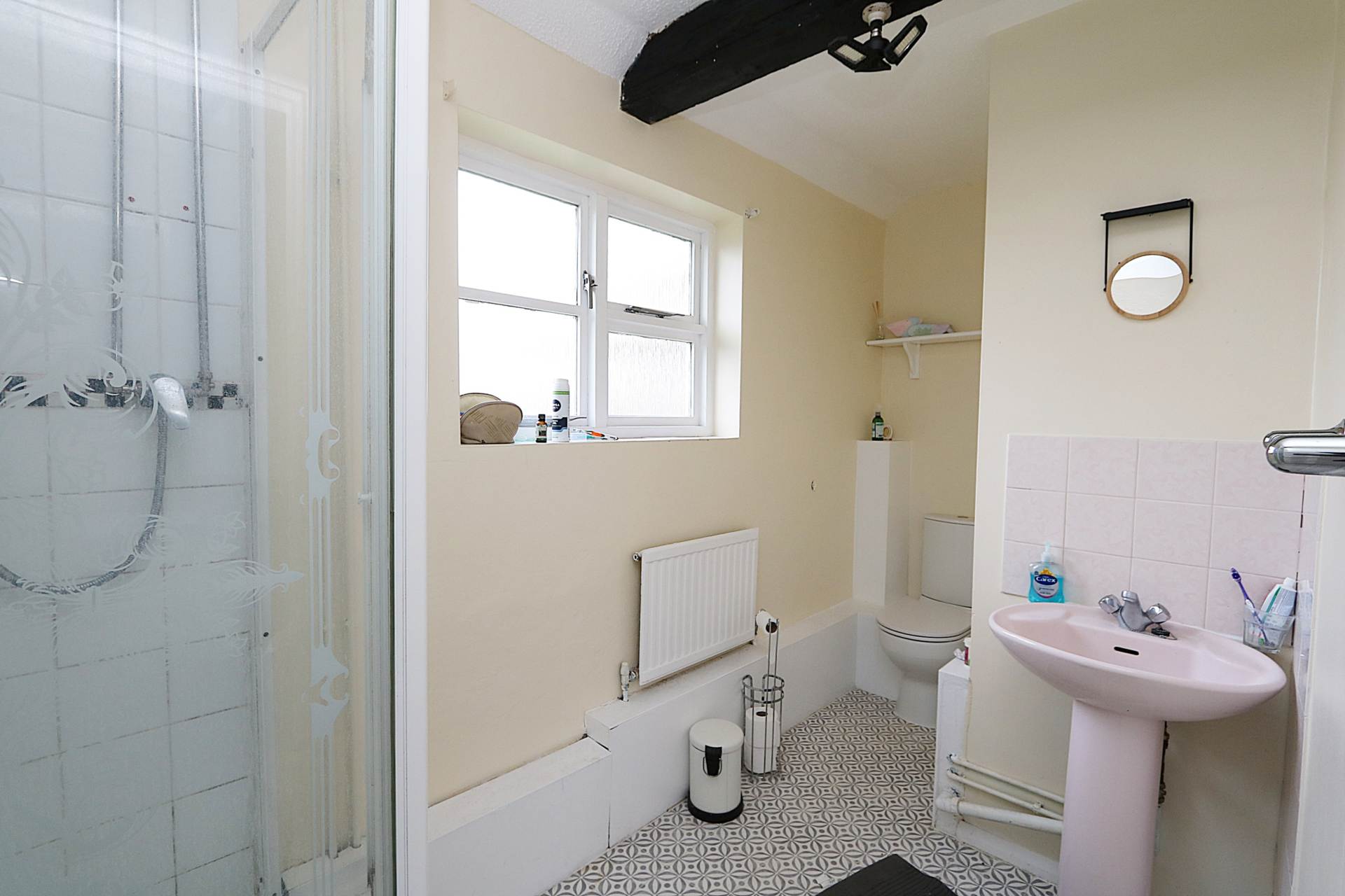 Padworth, Berkshire - 40 acres/ equestrian, 30 loose boxes, Image 18