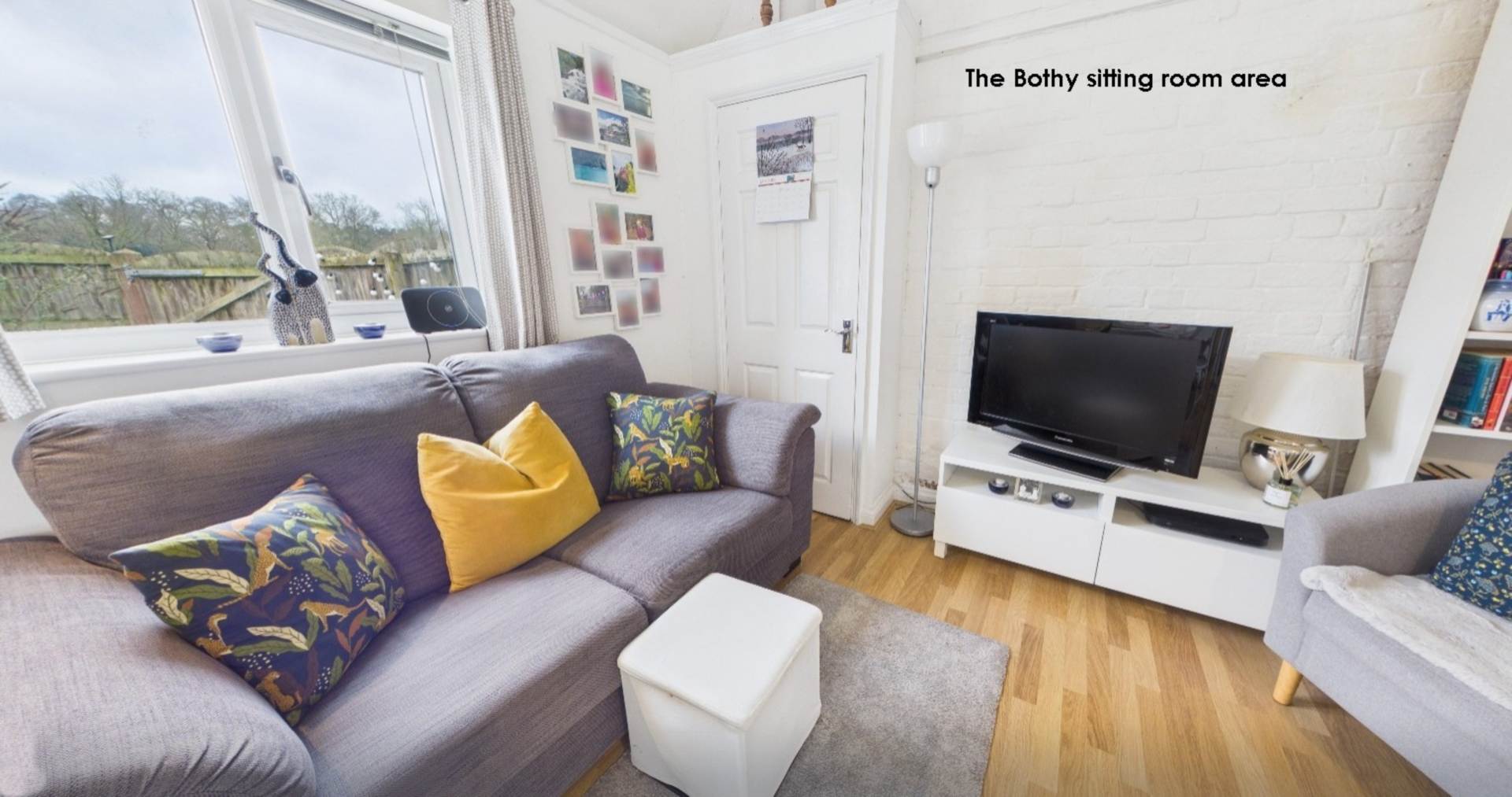 Padworth, Berkshire - 40 acres/ equestrian, 30 loose boxes, Image 21