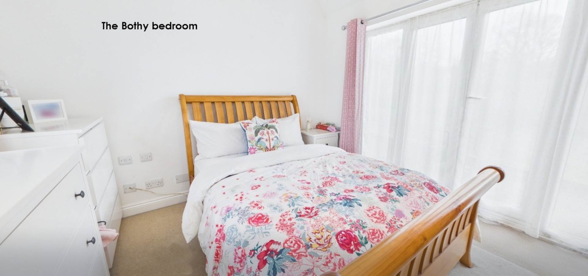 Padworth, Berkshire - 40 acres/ equestrian, 30 loose boxes, Image 23