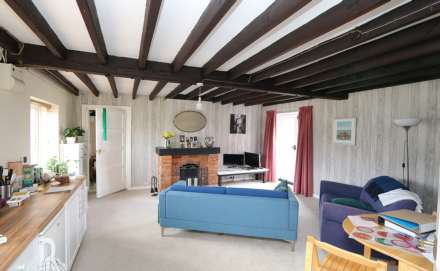 Padworth, Berkshire - 40 acres/ equestrian, 30 loose boxes, Image 10