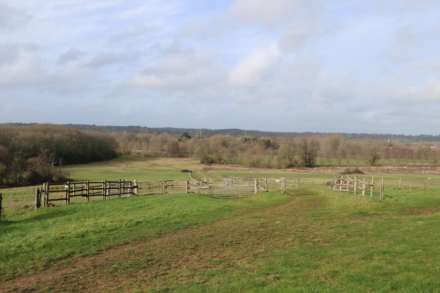 Padworth, Berkshire - 40 acres/ equestrian, 30 loose boxes, Image 26