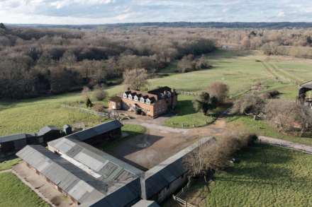 Padworth, Berkshire - 40 acres/ equestrian, 30 loose boxes, Image 7