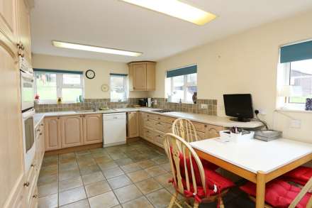 Padworth, Berkshire - 40 acres/ equestrian, 30 loose boxes, Image 8