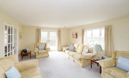 Padworth, Berkshire - 40 acres/ equestrian, 30 loose boxes, Image 9