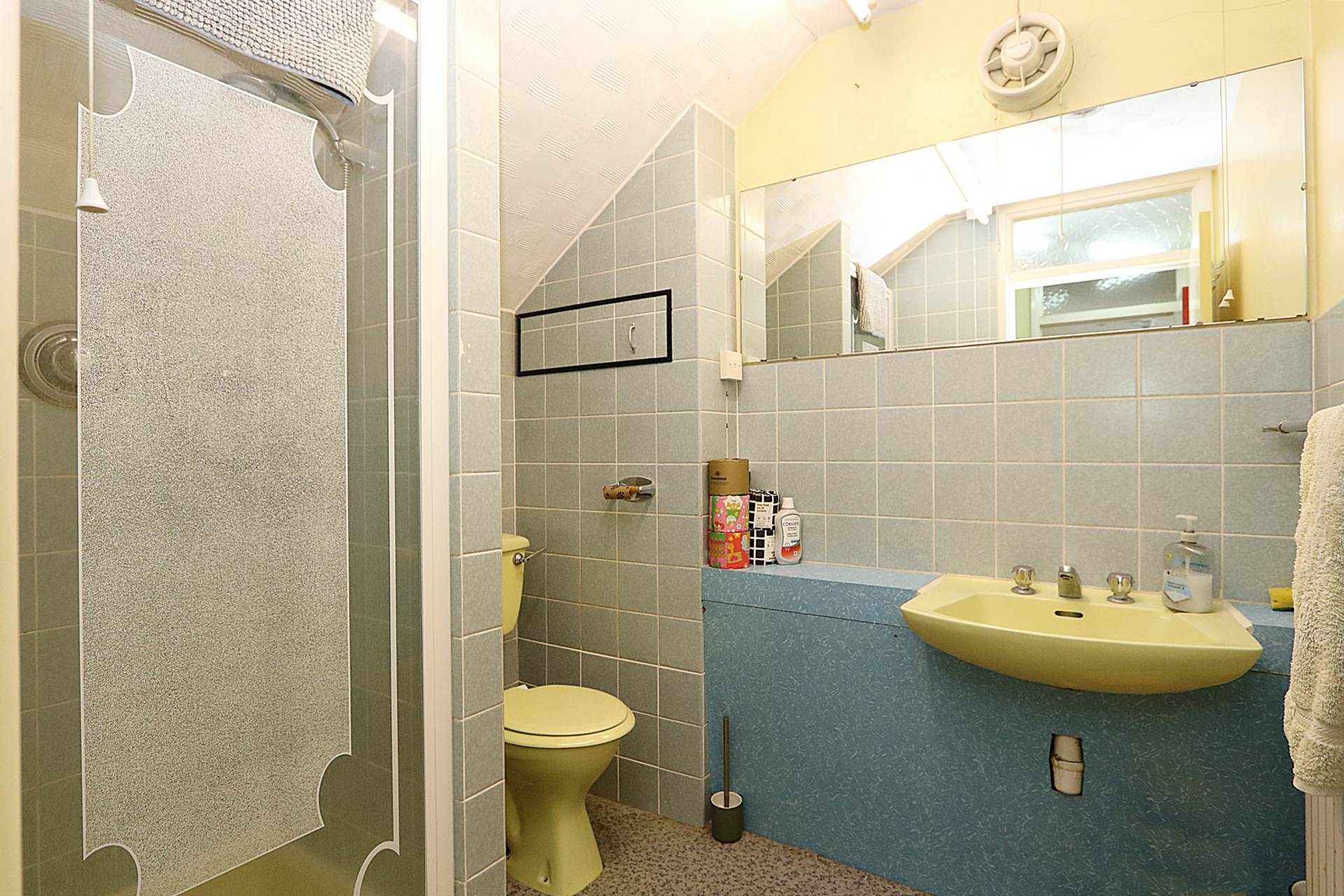 Tilehurst, off the highly sought after Long Lane, Image 21