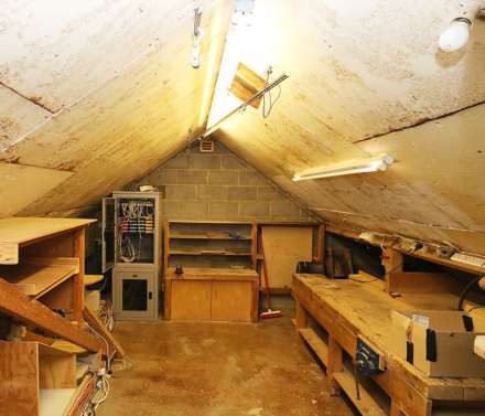 Tilehurst, off the highly sought after Long Lane, Image 22