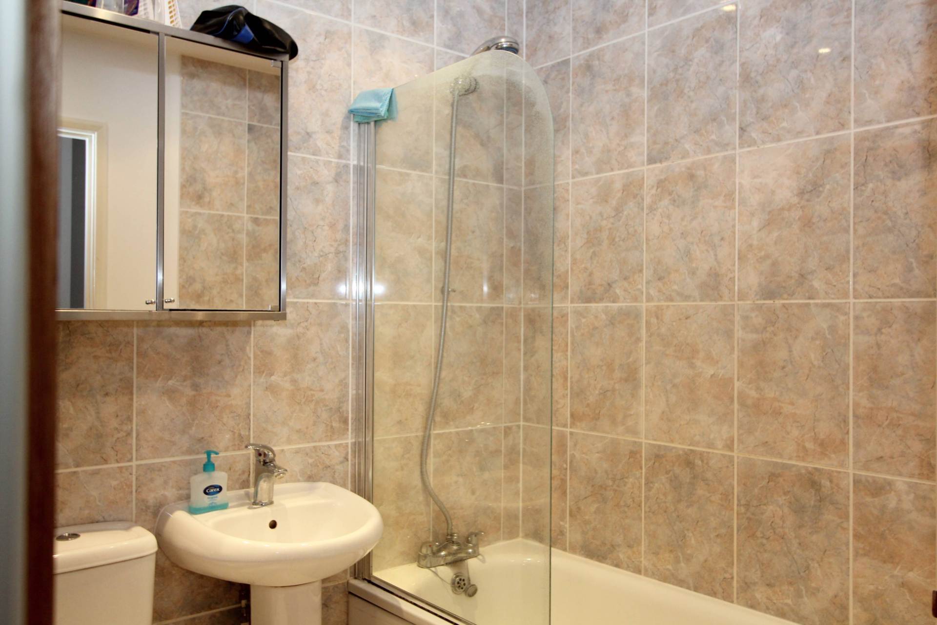 Pangbourne, Berkshire - Walk to shops, amenities and train station to London & Oxford, Image 5