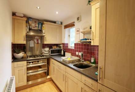 Pangbourne, Berkshire - Walk to shops, amenities and train station to London & Oxford, Image 4