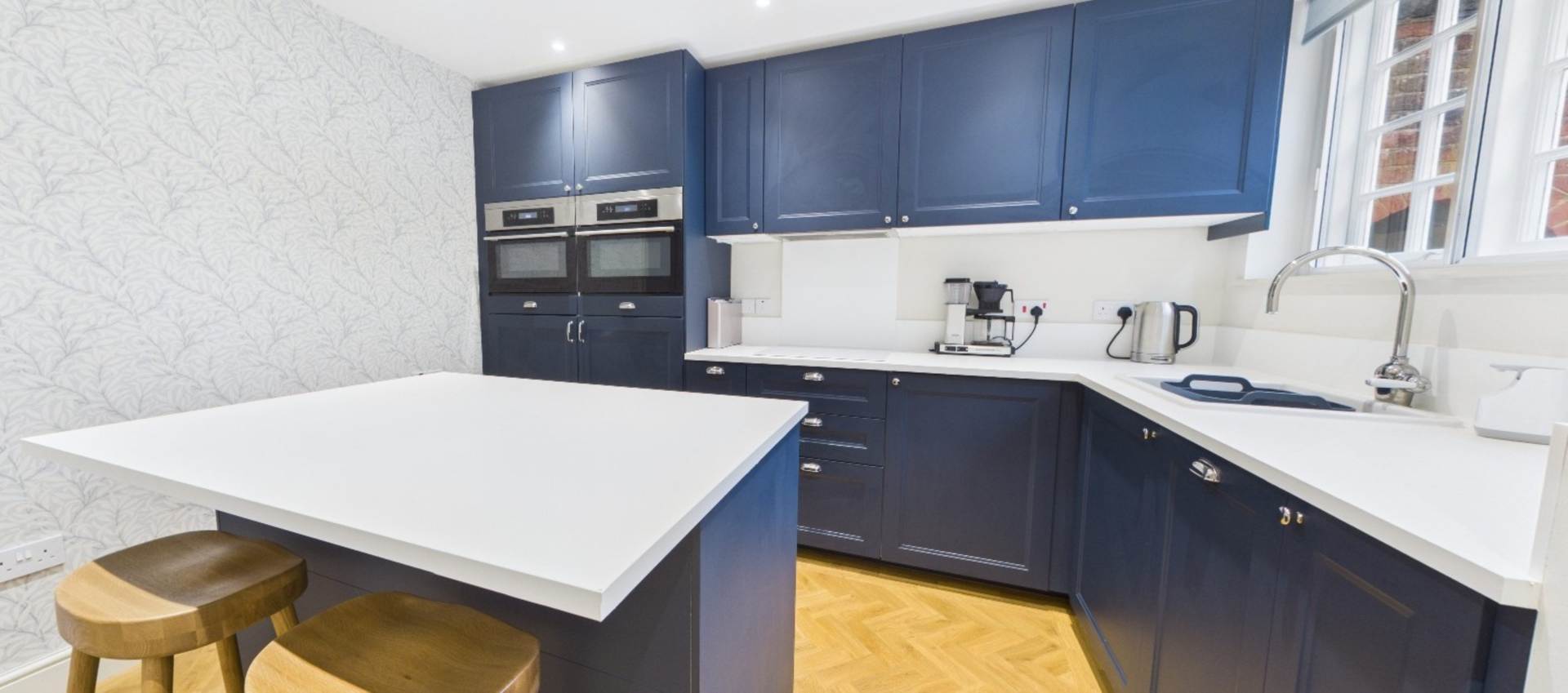 Pangbourne - Walk to train to London & Oxford, shops, restaurants, Image 2