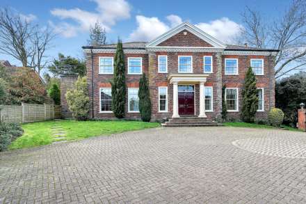 Pangbourne, Pangbourne Hill - peaceful location within easy 6/7 mins walk to the shops/ train station to London