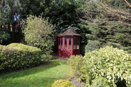 Pangbourne, Pangbourne Hill - peaceful location within easy 6/7 mins walk to the shops/ train station to London, Image 24