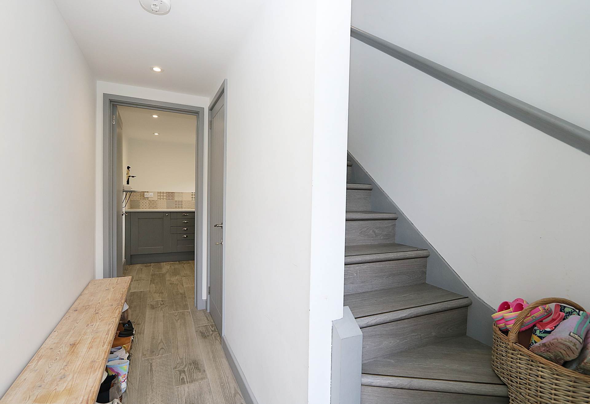 Moulsford, Oxfordshire - Walk to village green,  pub/ restaurant, Moulsford & Cranford House Schools, Image 21