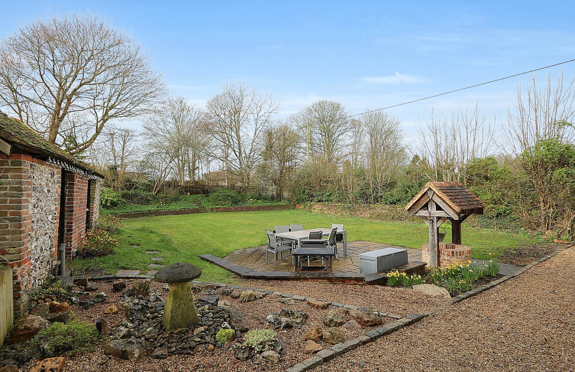 Moulsford, Oxfordshire - Walk to village green,  pub/ restaurant, Moulsford & Cranford House Schools, Image 23