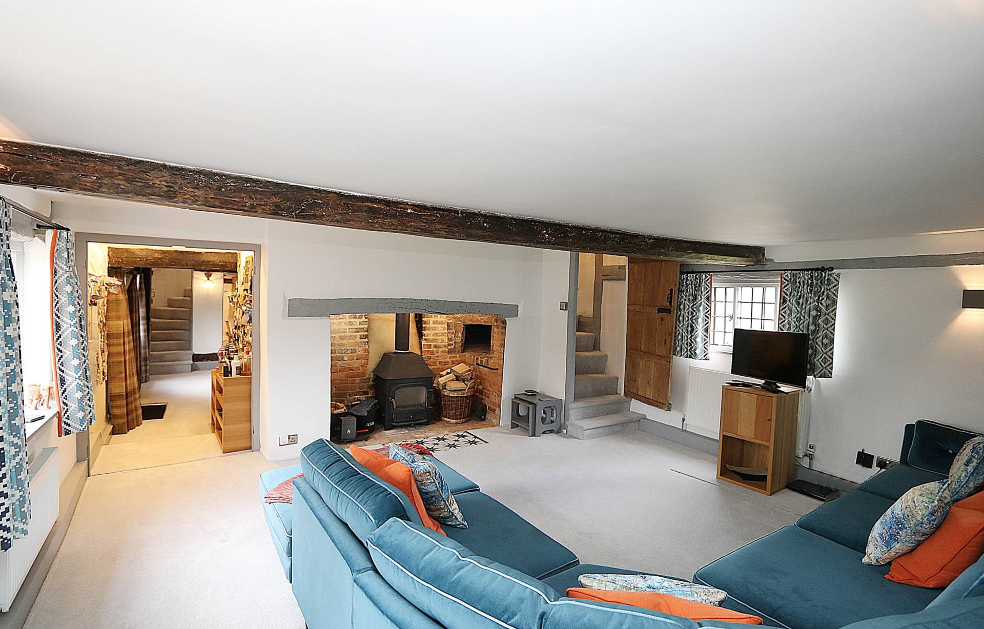 Moulsford, Oxfordshire - Walk to village green,  pub/ restaurant, Moulsford & Cranford House Schools, Image 3