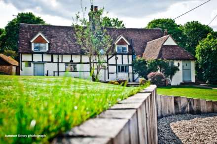Moulsford, Oxfordshire - Walk to village green,  pub/ restaurant, Moulsford & Cranford House Schools, Image 22