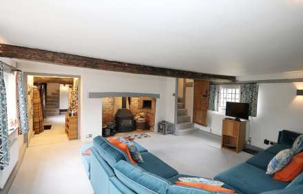 Moulsford, Oxfordshire - Walk to village green,  pub/ restaurant, Moulsford & Cranford House Schools, Image 3