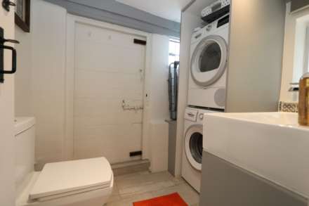 Moulsford, Oxfordshire - Walk to village green,  pub/ restaurant, Moulsford & Cranford House Schools, Image 9