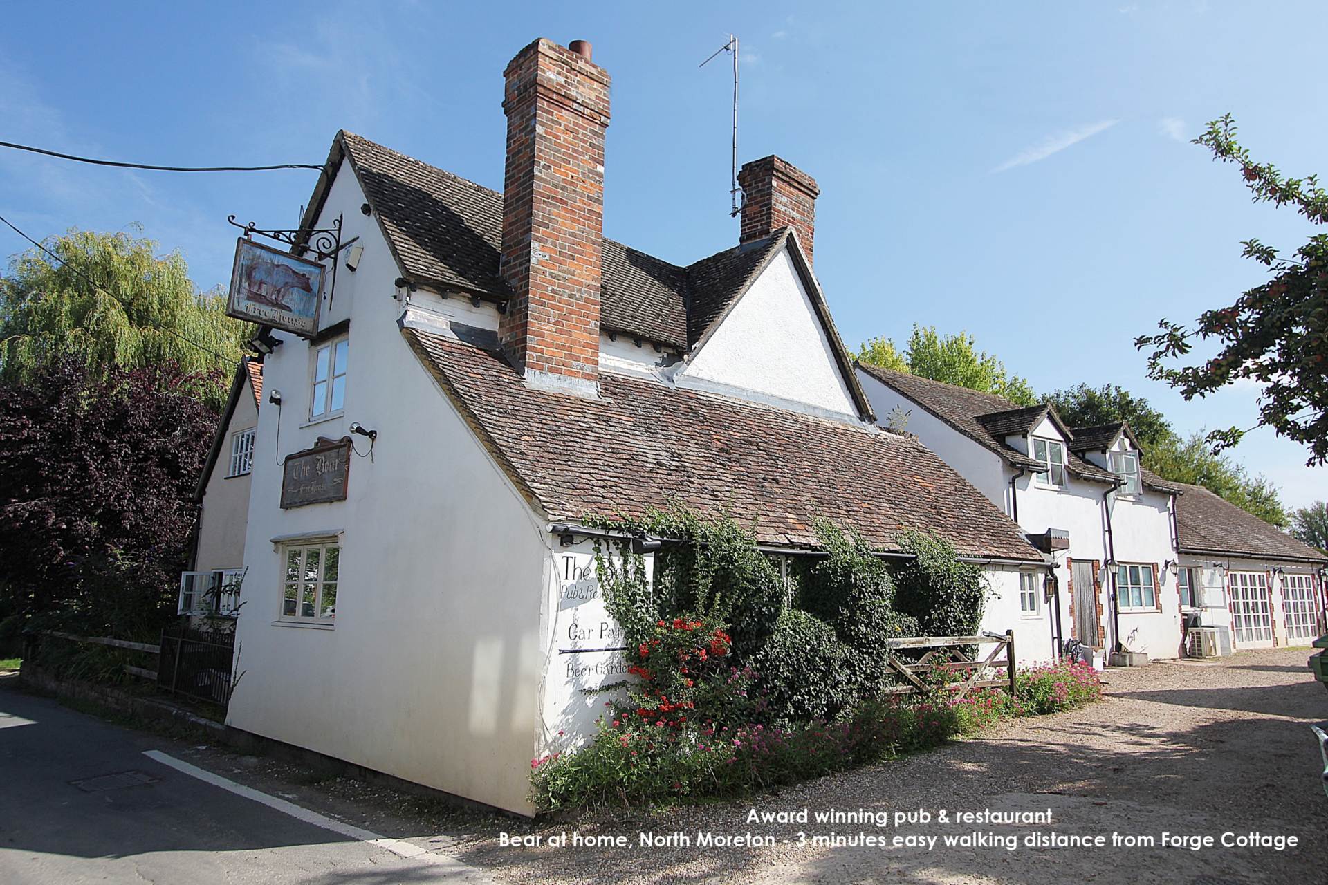 North Moreton - Walk to pub/restaurant/village green and children's play area, Image 20